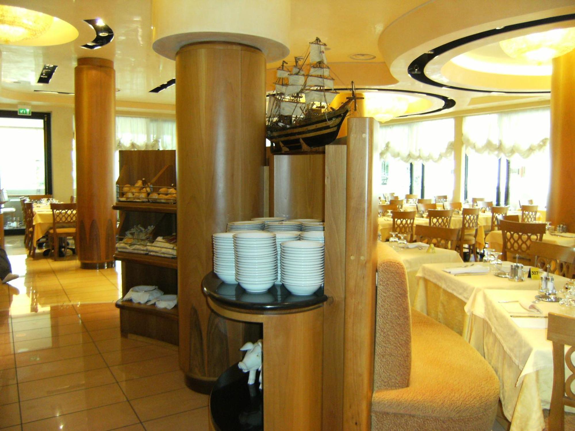 Hotel Europa Bibione Exterior photo